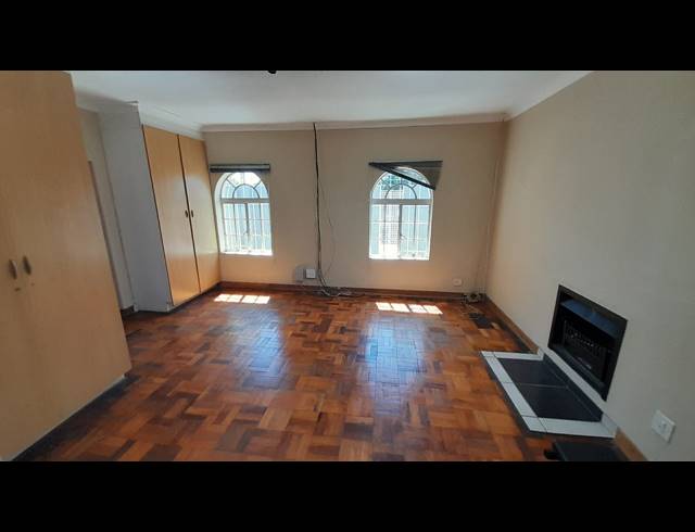 Office property to rent in PARKHURST